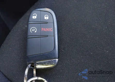 2023 Jeep Renegade (Red) Edition 4X4 из США, поврежденный, VIN ZACNJDB16PPP19691